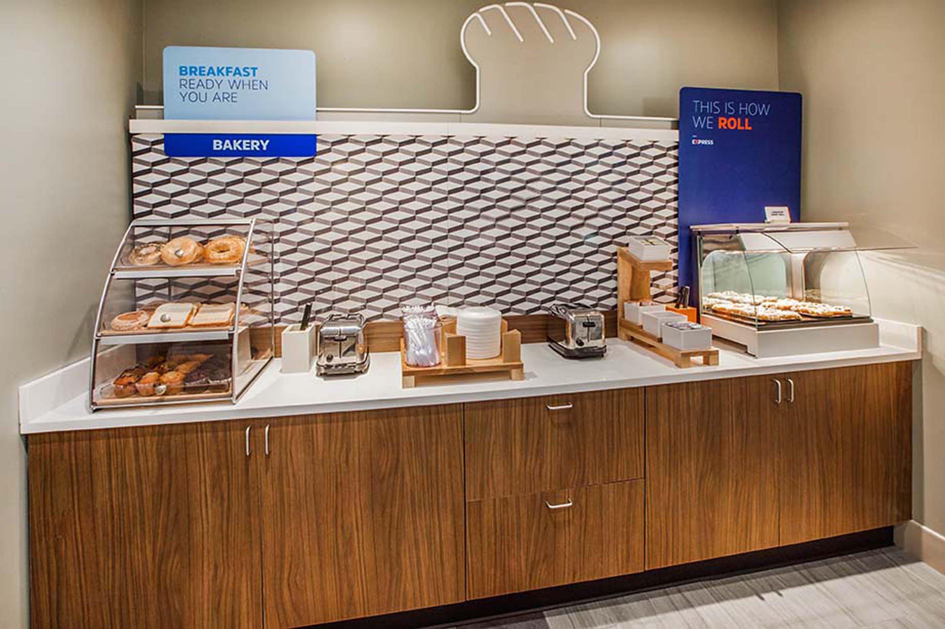 Holiday Inn Express Hotel & Suites Albuquerque Midtown By Ihg Kültér fotó